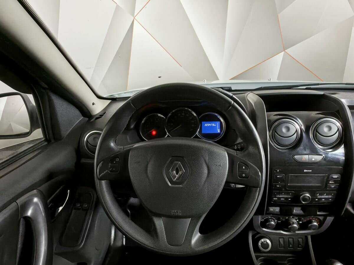 Renault Duster с пробегом — 2017 год. Фото: #12