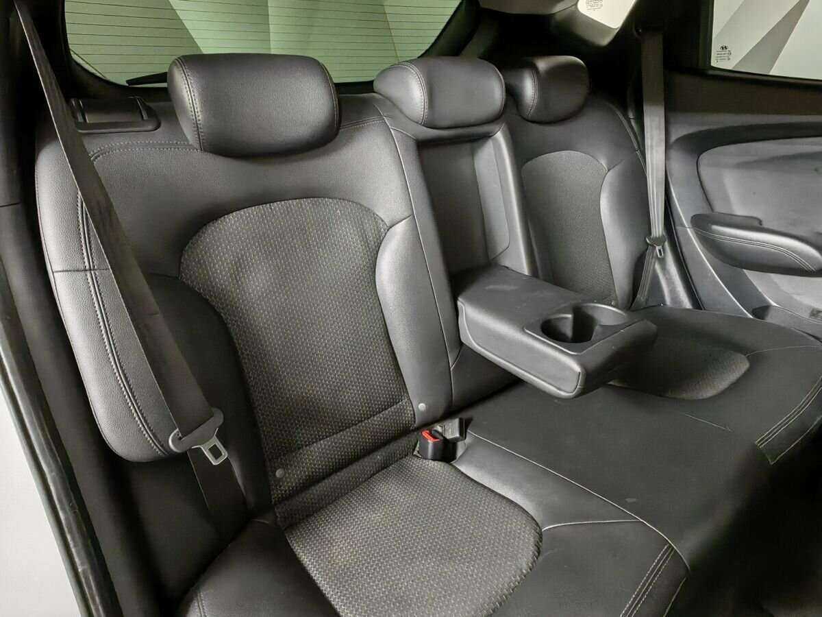 Hyundai ix35 с пробегом — 2010 год. Фото: #12