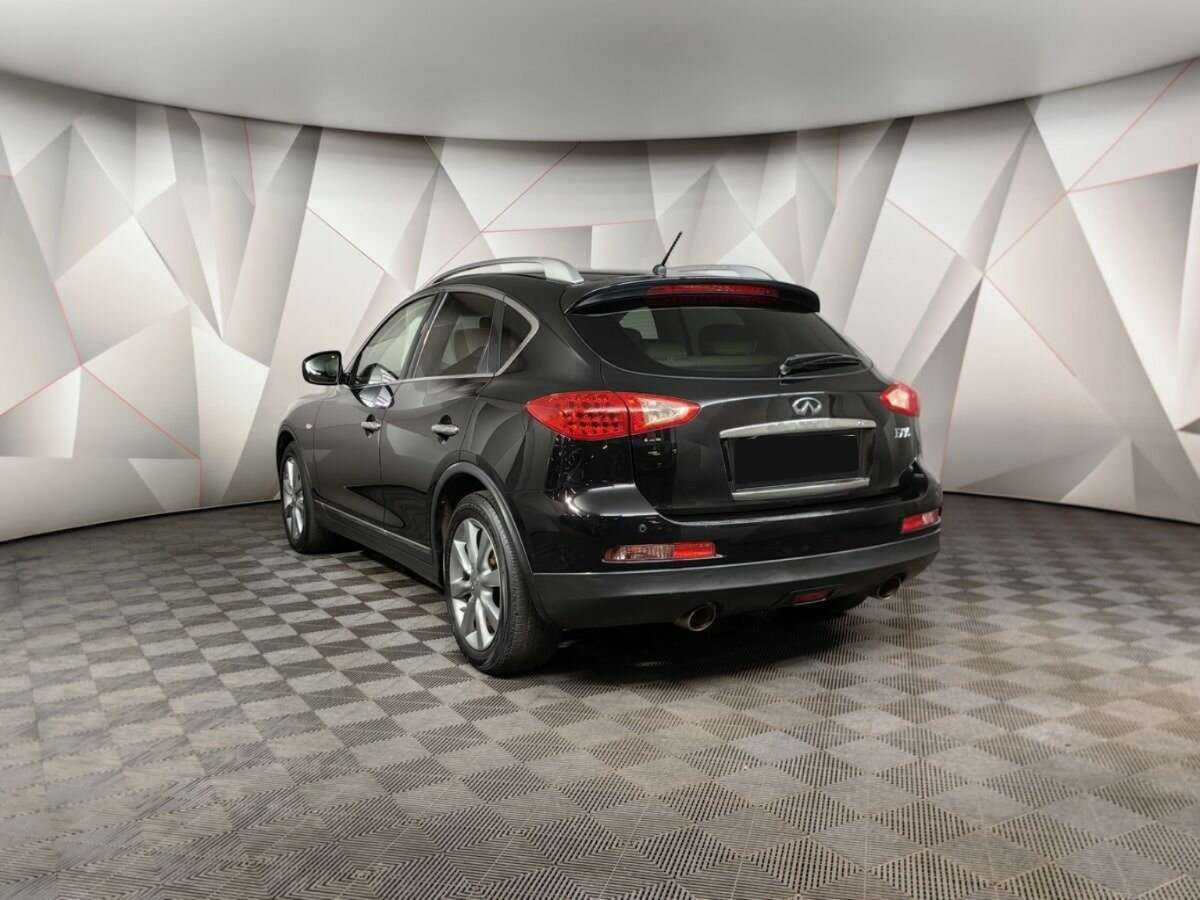 Infiniti EX с пробегом — 2012 год. Фото: #3