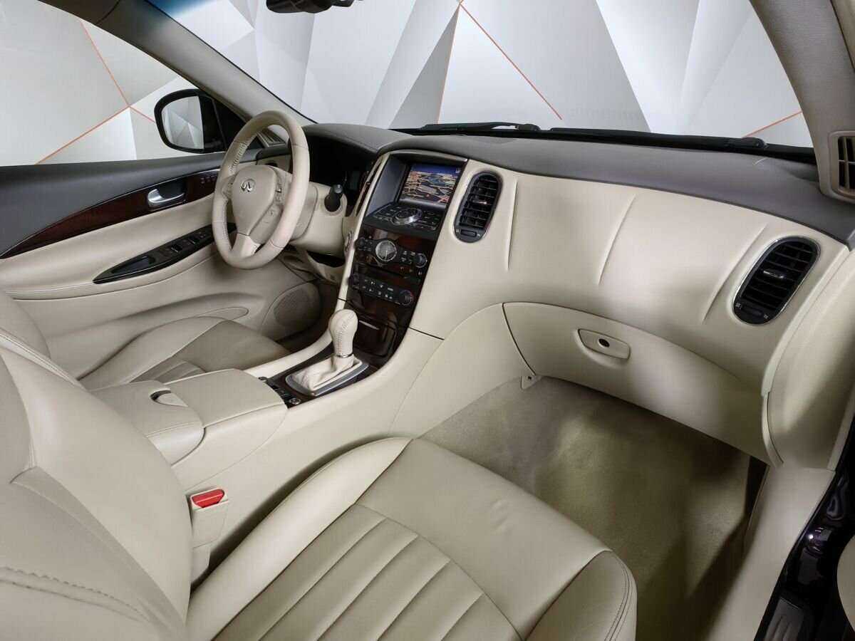 Infiniti EX с пробегом — 2012 год. Фото: #8