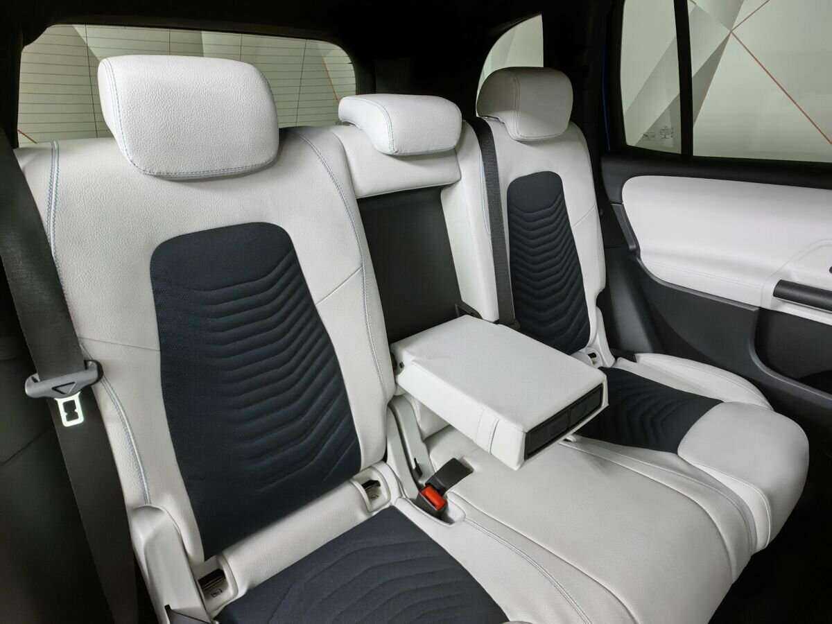 Mercedes-Benz GLB с пробегом — 2021 год. Фото: #12