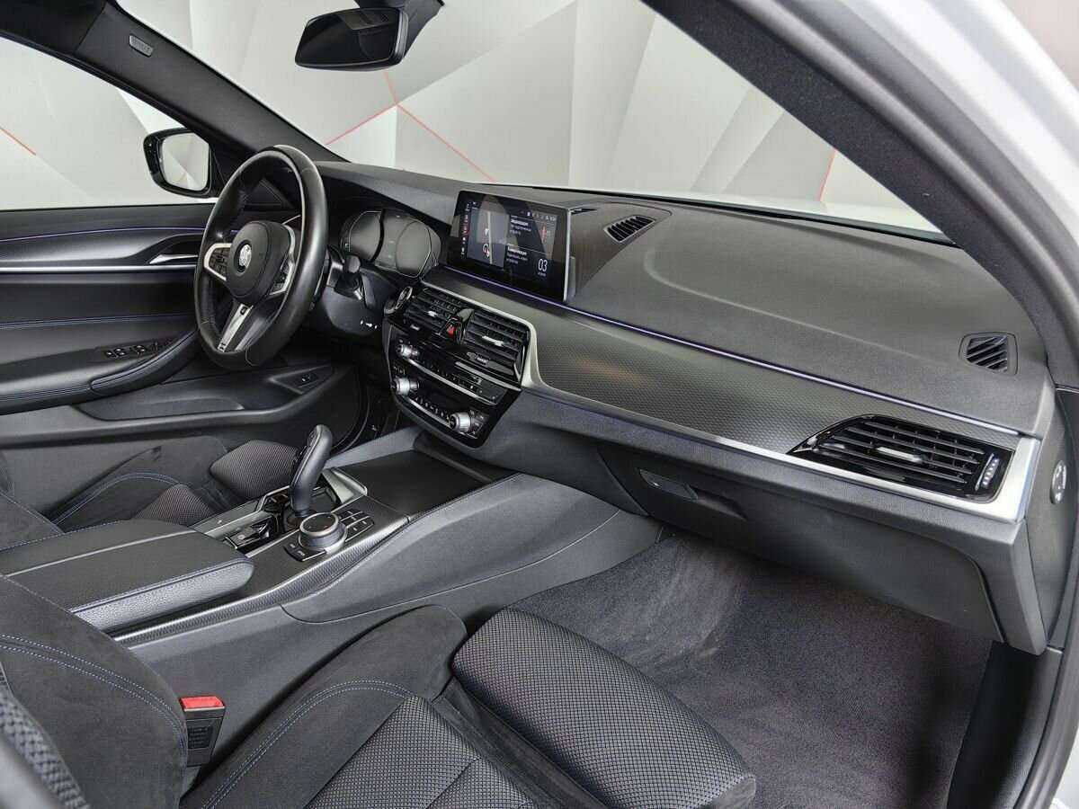 BMW 5 серии с пробегом — 2020 год. Фото: #8