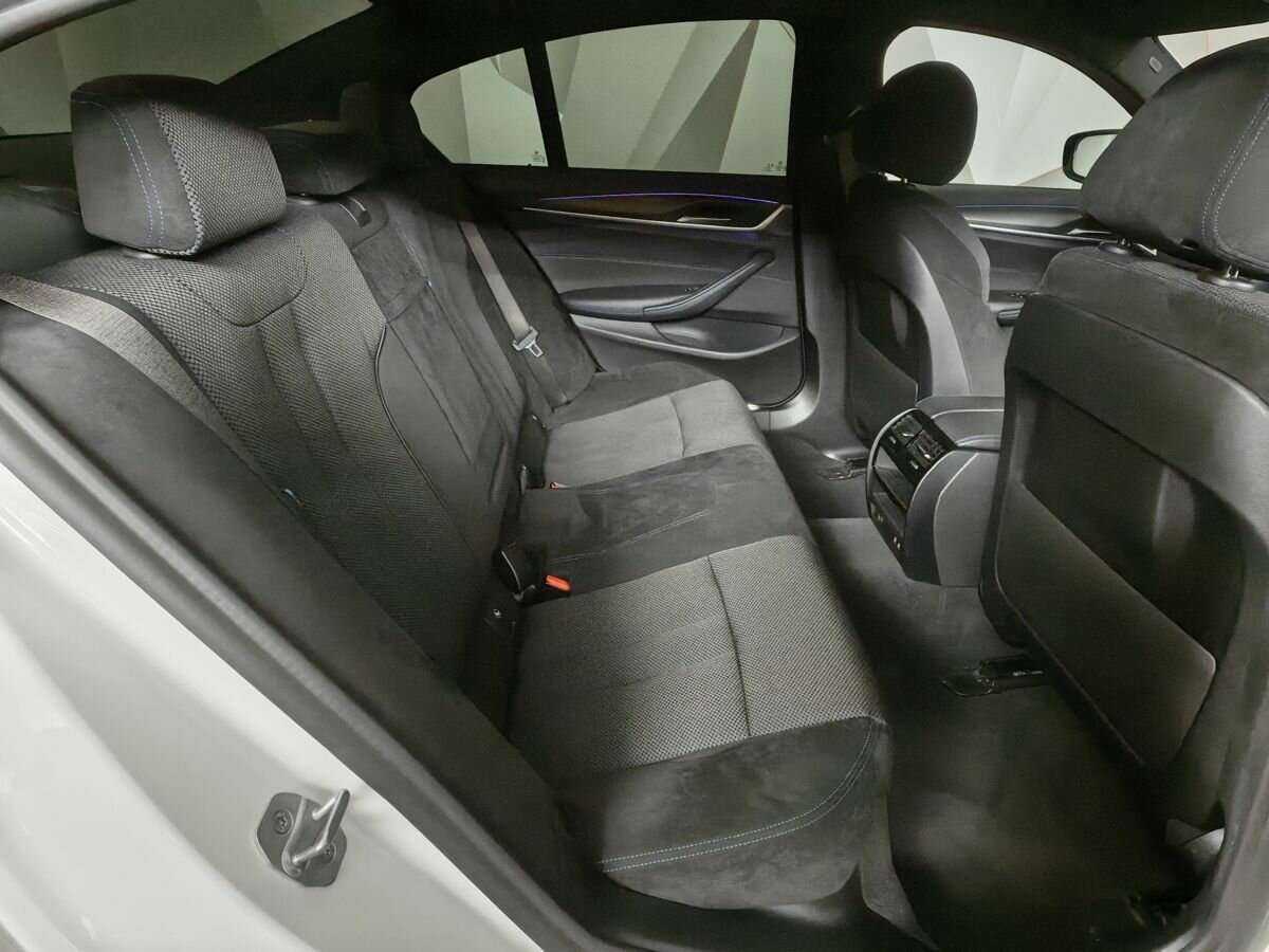 BMW 5 серии с пробегом — 2020 год. Фото: #11