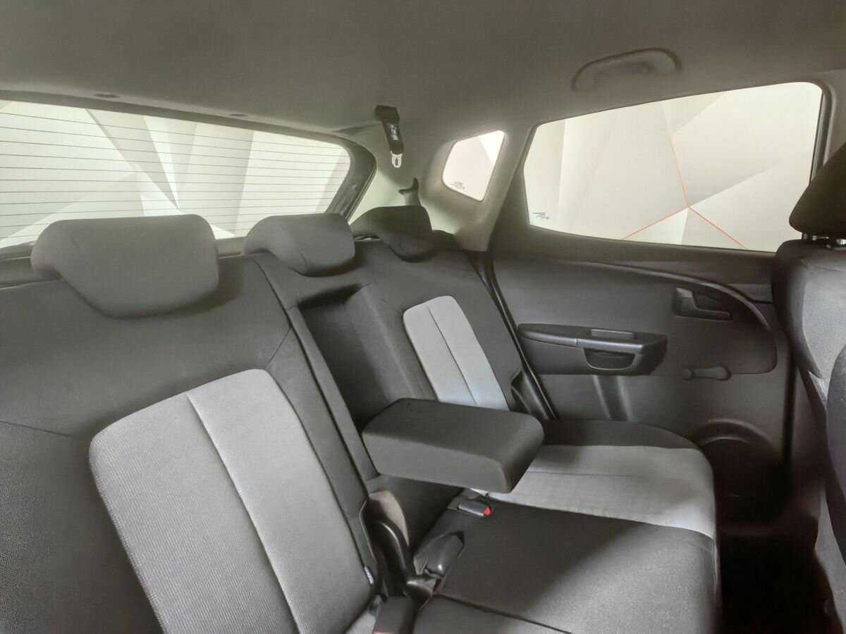 Kia Venga с пробегом — 2015 год. Фото: #12