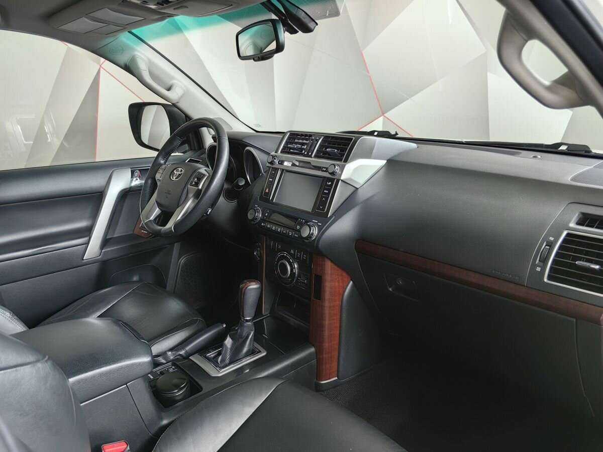 Toyota Land Cruiser Prado с пробегом — 2014 год. Фото: #8