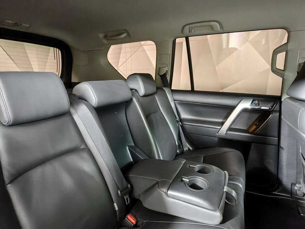 Toyota Land Cruiser Prado с пробегом — 2014 год. Фото: #12