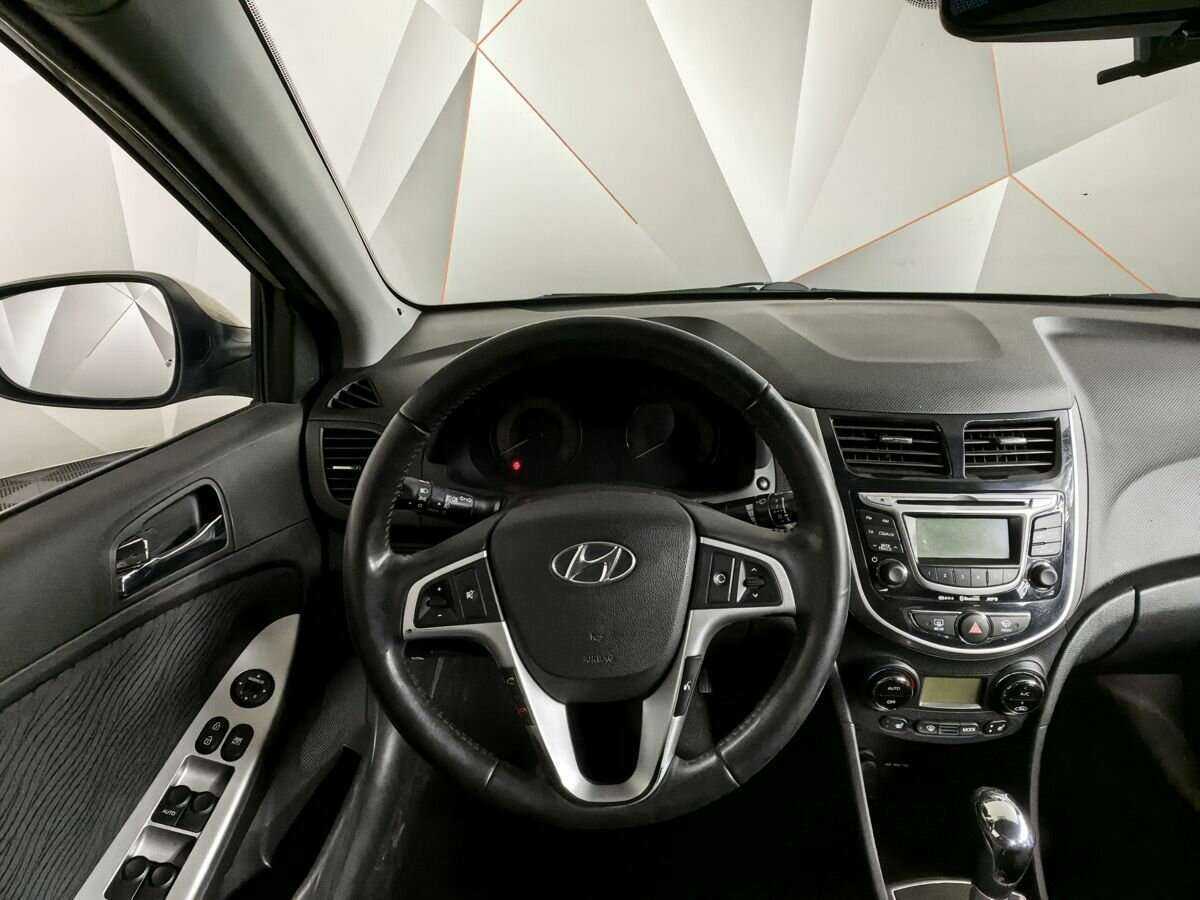 Hyundai Solaris с пробегом — 2011 год. Фото: #14