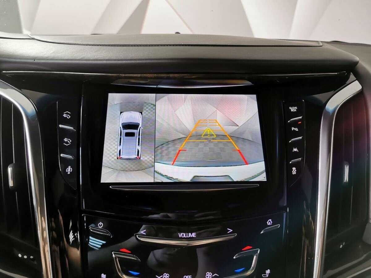 Cadillac Escalade с пробегом — 2016 год. Фото: #15