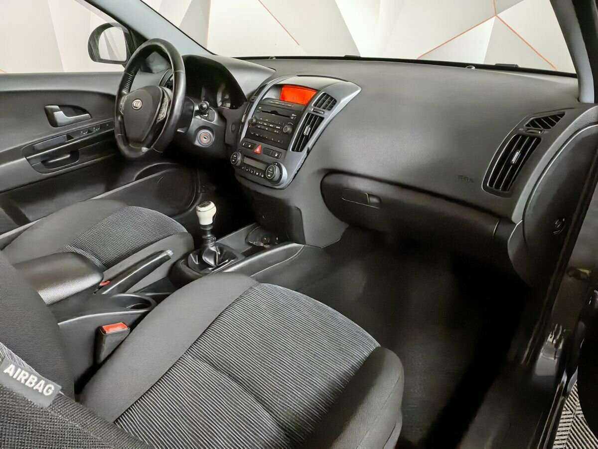 Kia Ceed с пробегом — 2009 год. Фото: #8