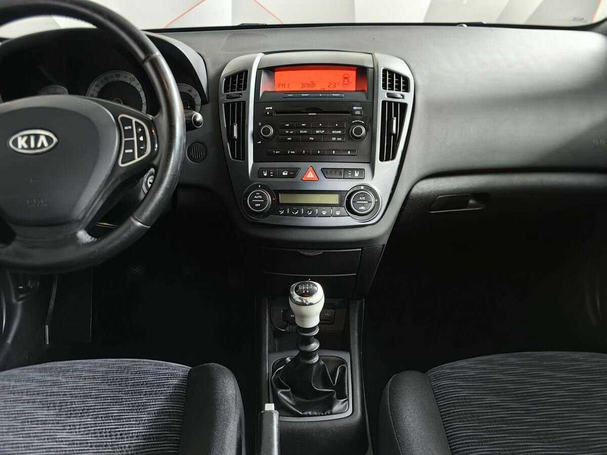 Kia Ceed с пробегом — 2009 год. Фото: #10