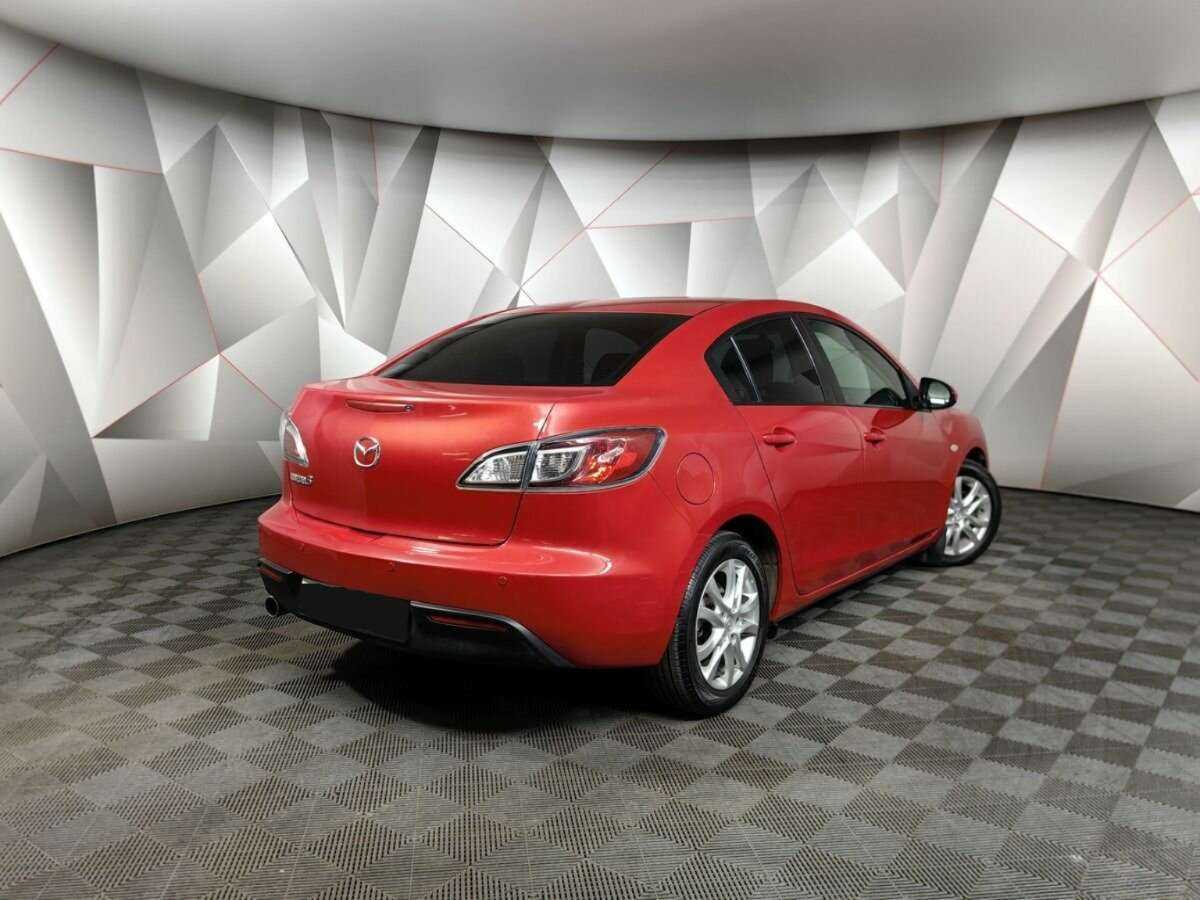 Mazda 3 с пробегом — 2010 год. Фото: #1
