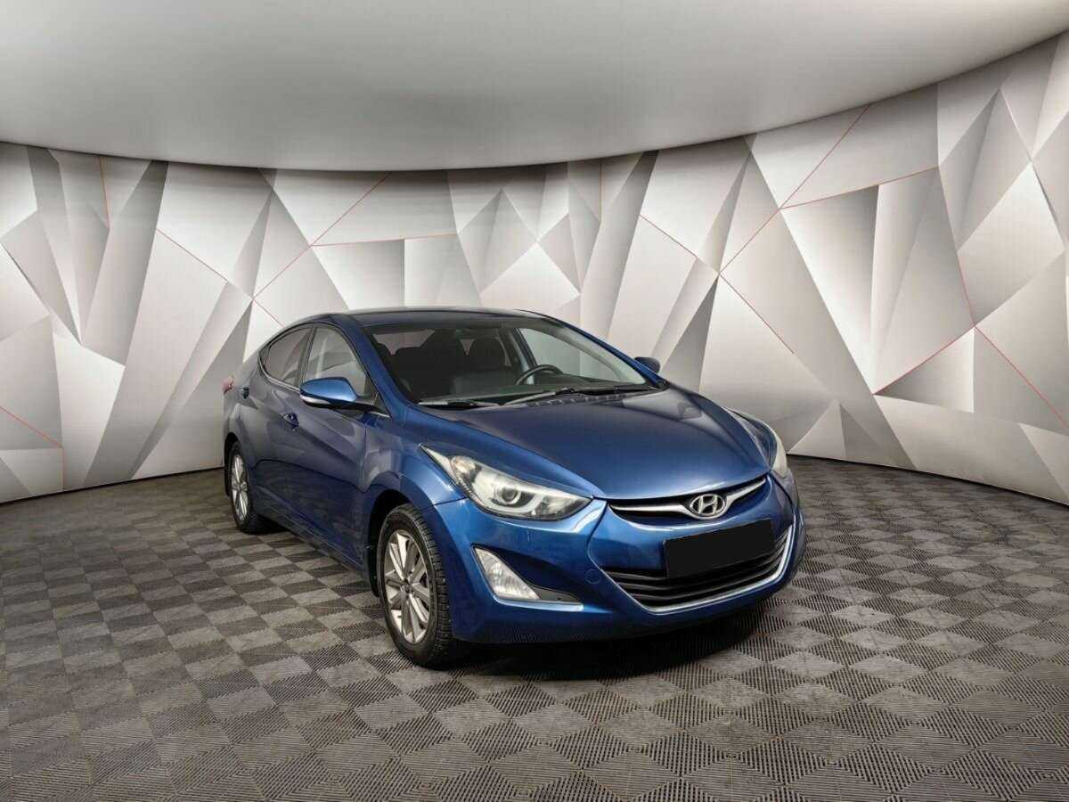 Hyundai Elantra с пробегом — 2015 год. Фото: #2