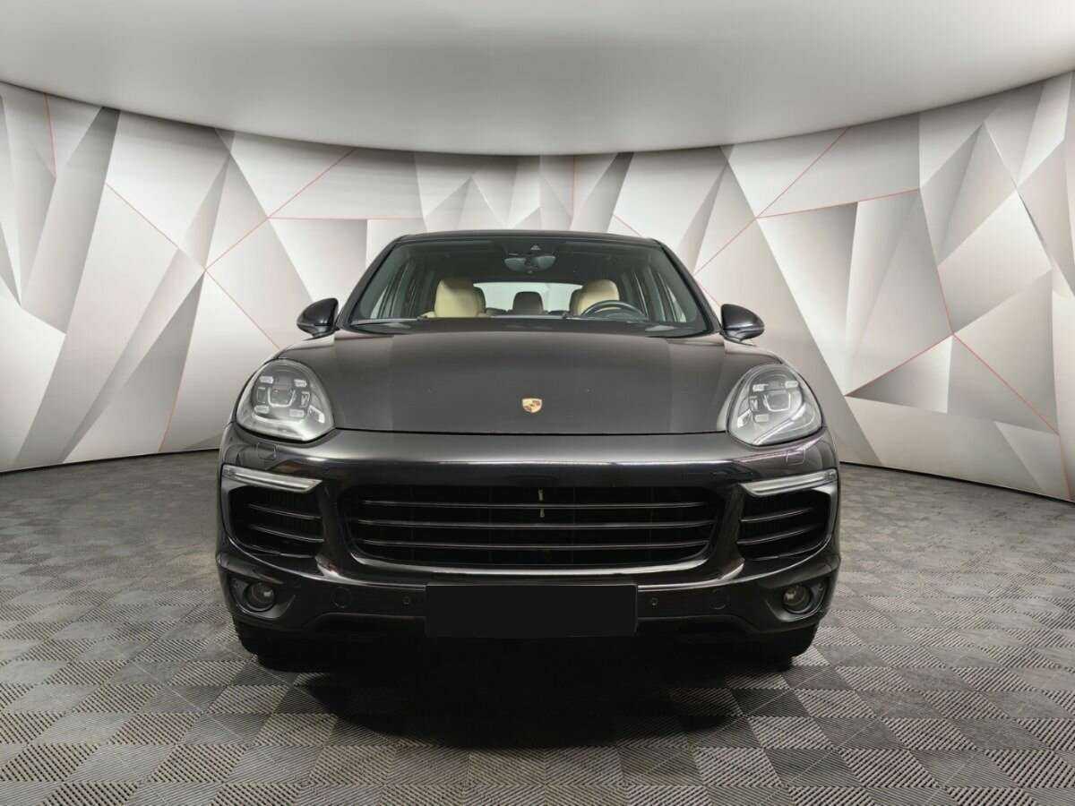Porsche Cayenne с пробегом — 2014 год. Фото: #6