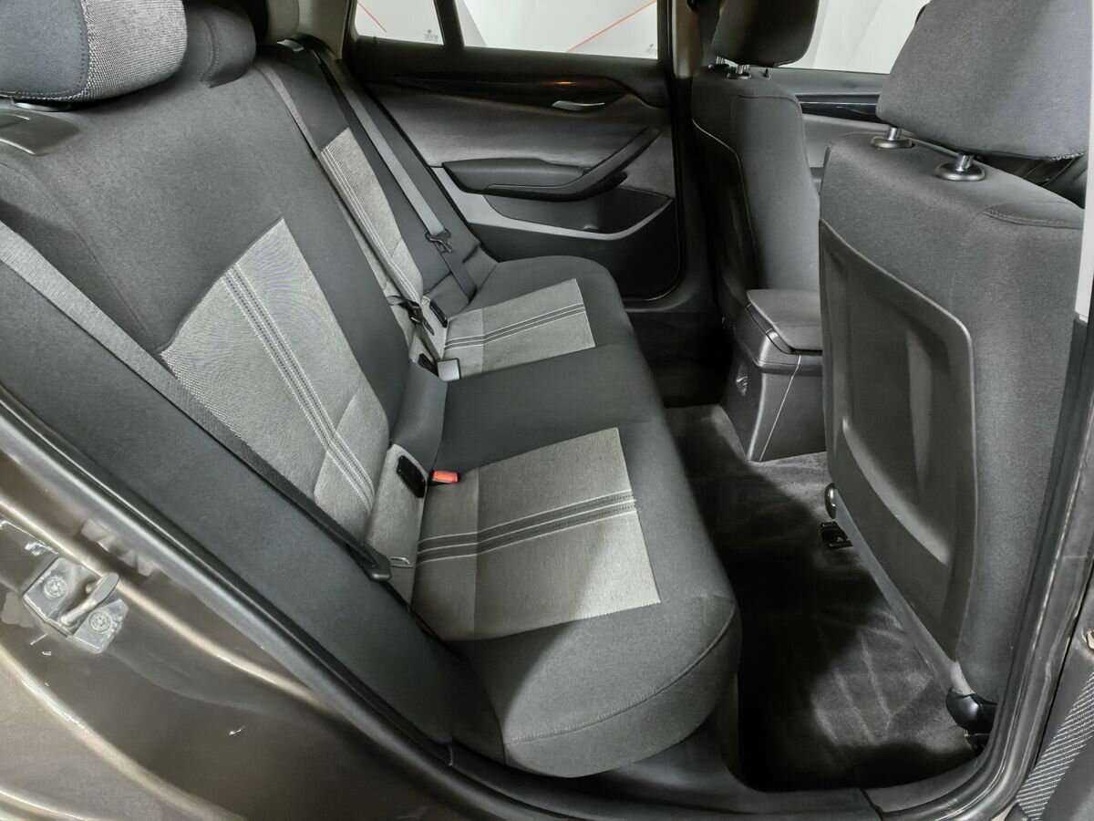 BMW X1 с пробегом — 2011 год. Фото: #11