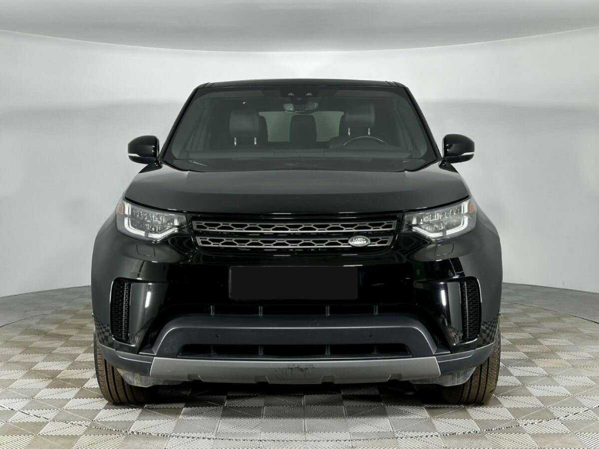 Land Rover Discovery с пробегом — 2019 год. Фото: #2