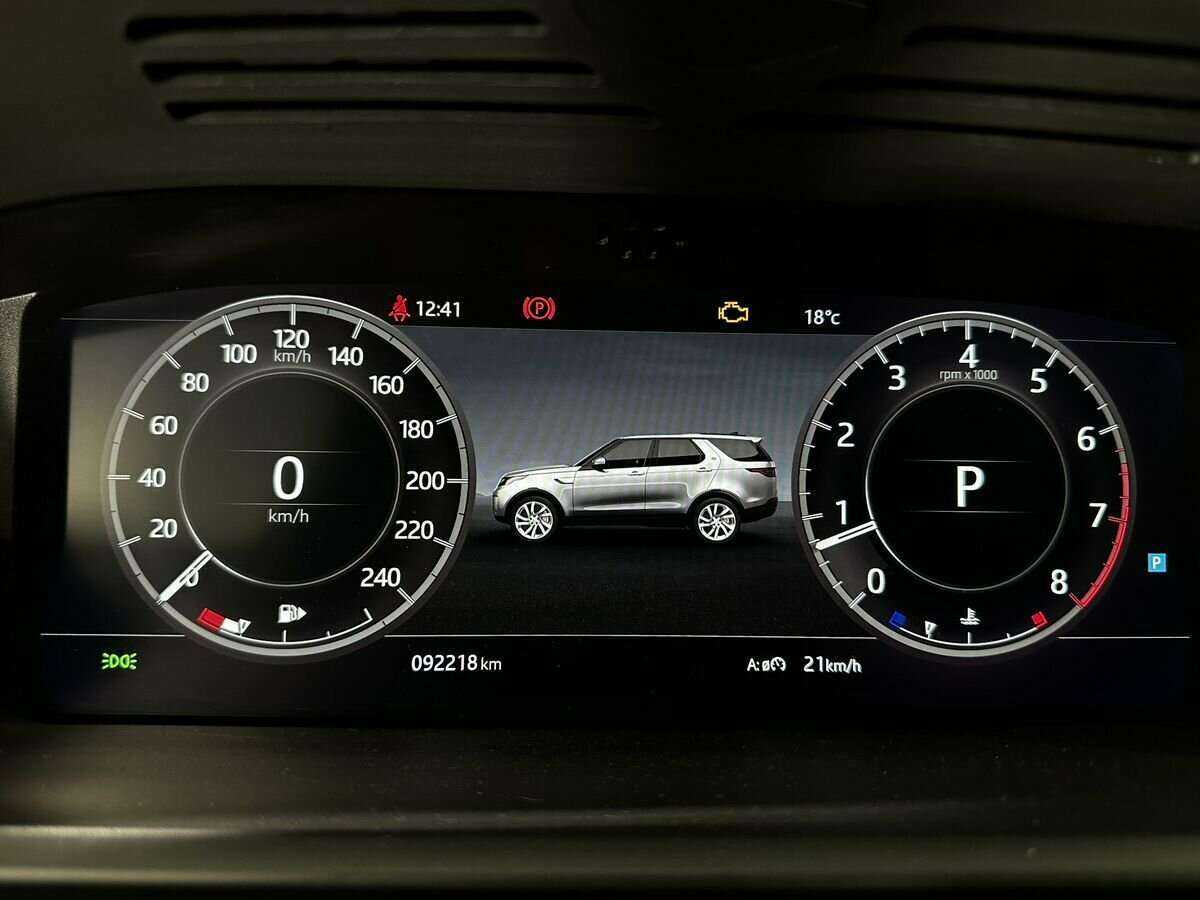 Land Rover Discovery с пробегом — 2019 год. Фото: #9