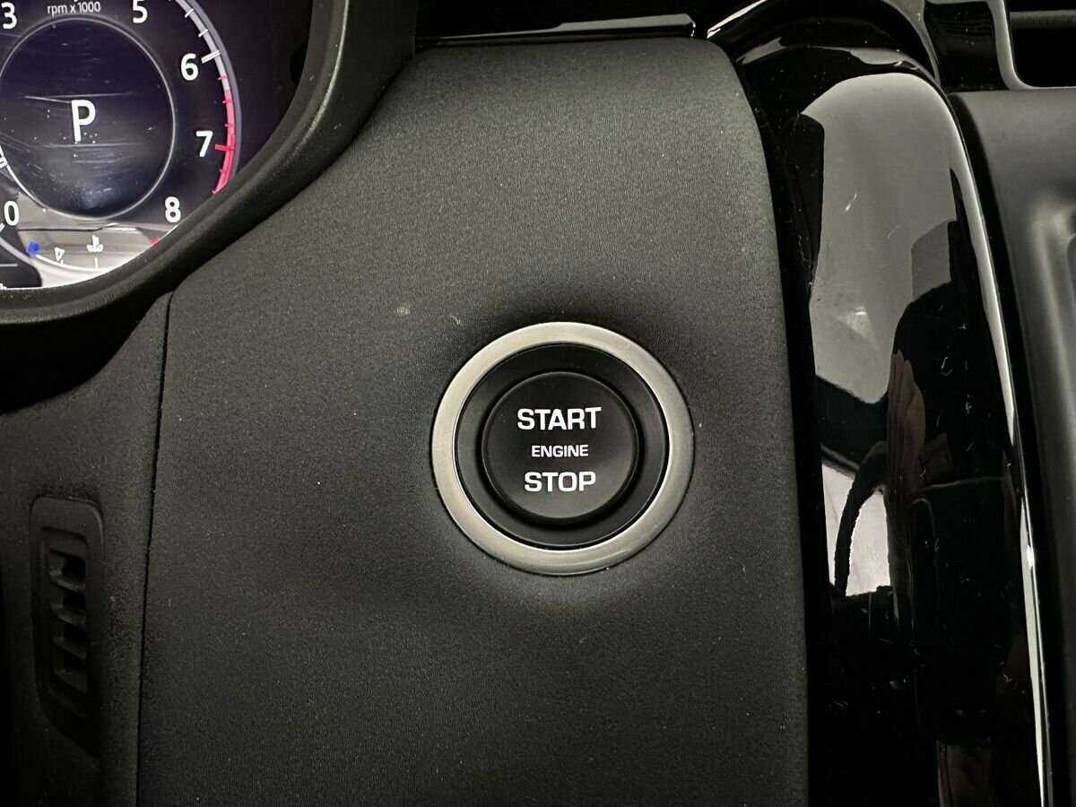 Land Rover Discovery с пробегом — 2019 год. Фото: #13