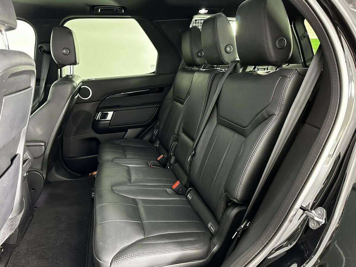 Land Rover Discovery с пробегом — 2019 год. Фото: #16