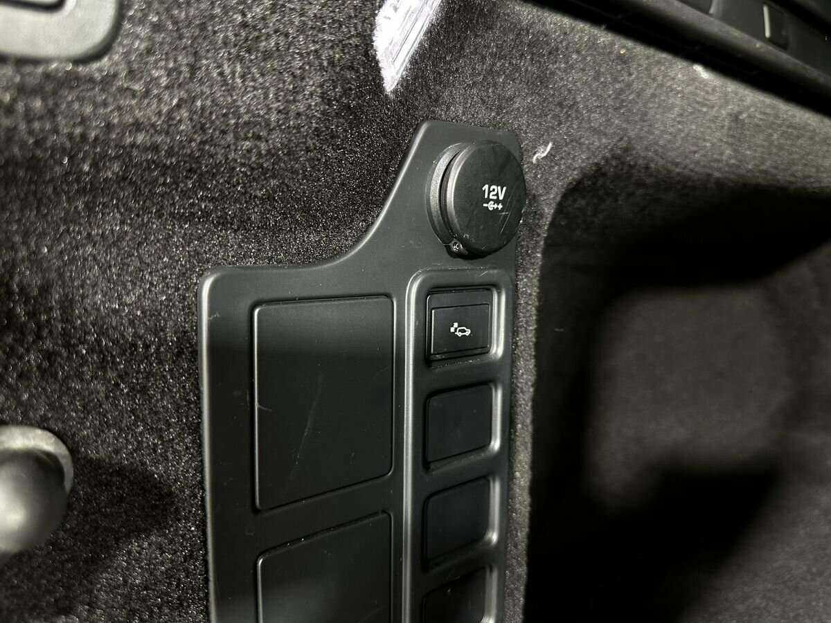 Land Rover Discovery с пробегом — 2019 год. Фото: #18