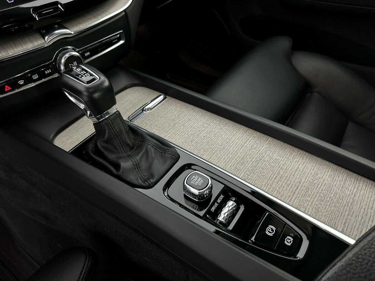 Volvo XC60 с пробегом — 2021 год. Фото: #14