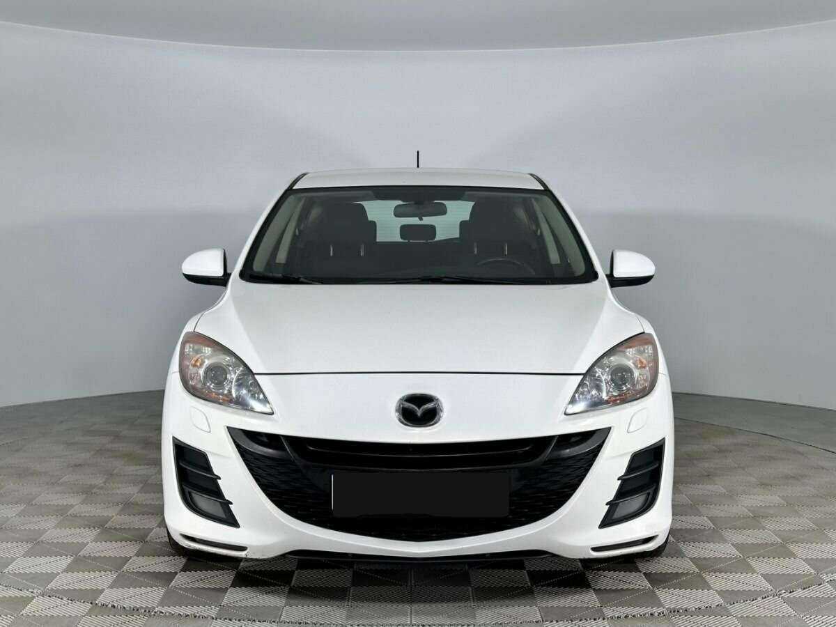 Mazda 3 с пробегом — 2011 год. Фото: #2