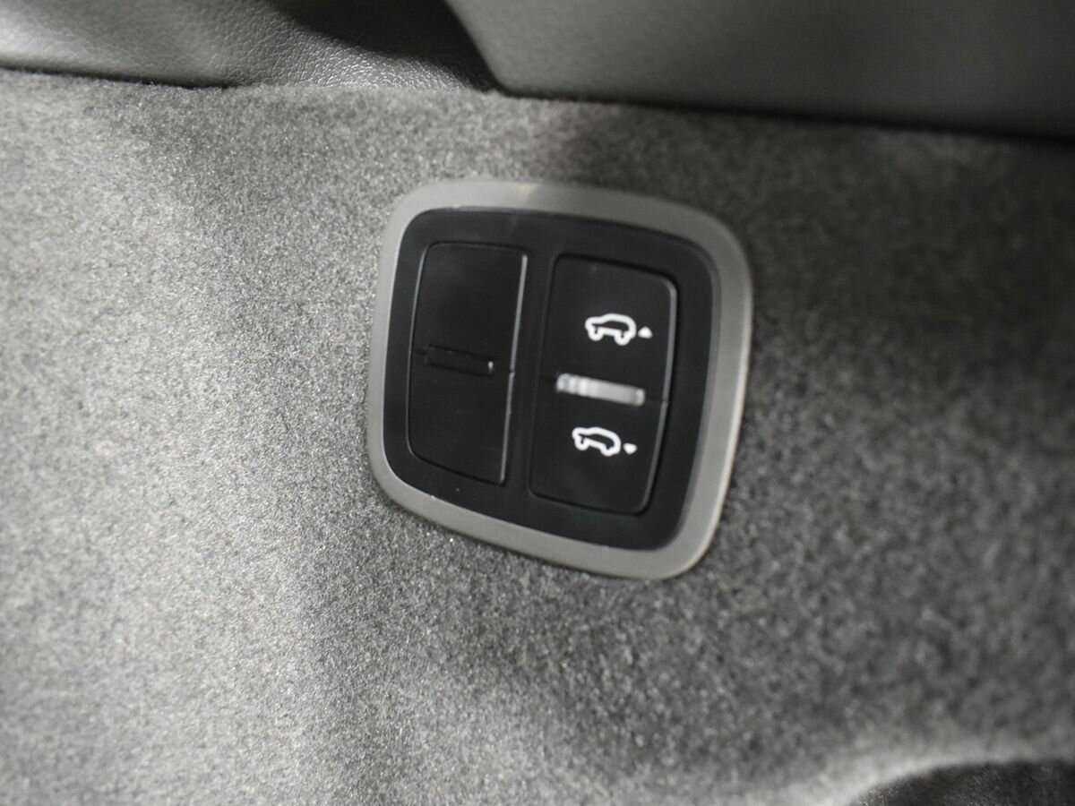 Porsche Macan с пробегом — 2019 год. Фото: #17