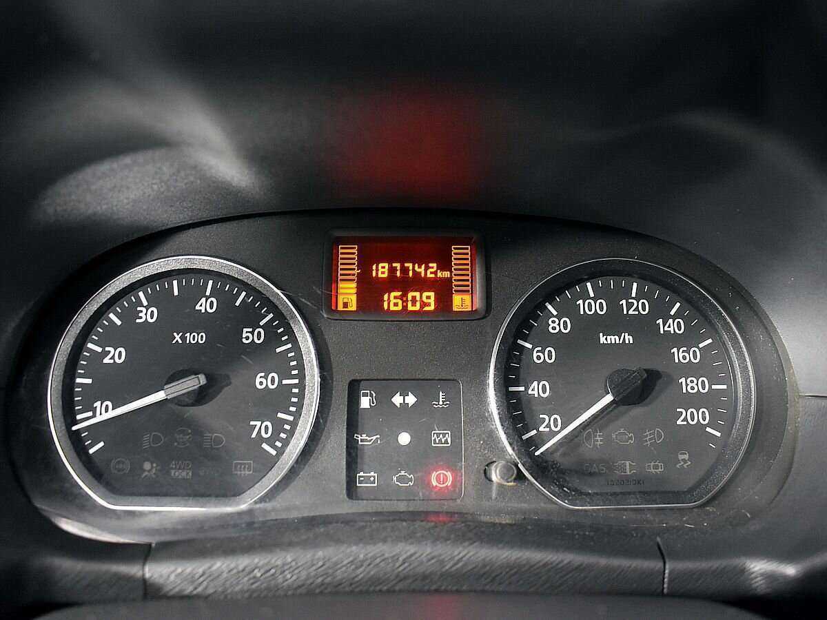 Nissan Terrano с пробегом — 2014 год. Фото: #8