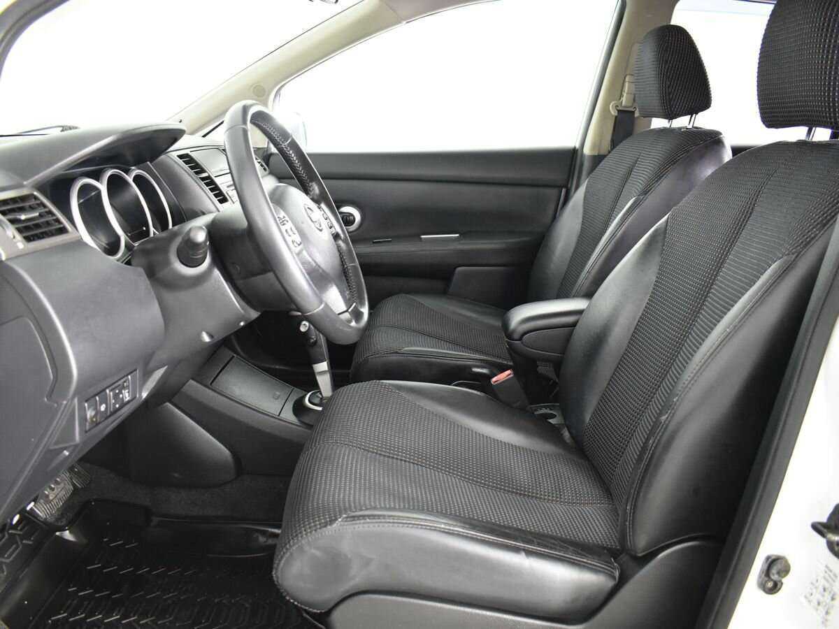 Nissan Tiida с пробегом — 2011 год. Фото: #7