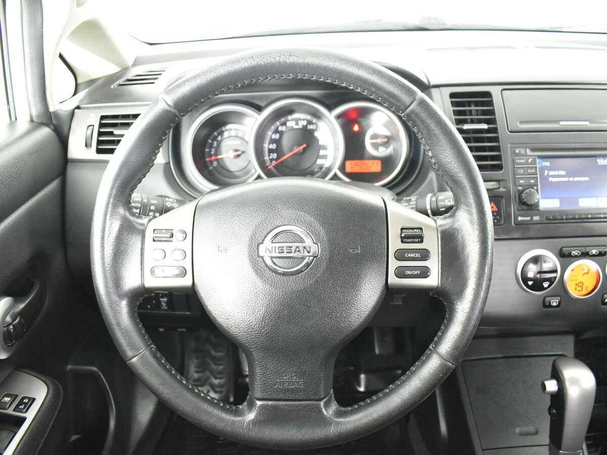 Nissan Tiida с пробегом — 2011 год. Фото: #9