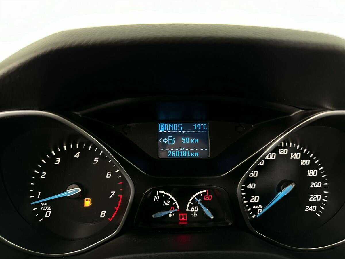 Ford Focus с пробегом — 2012 год. Фото: #10