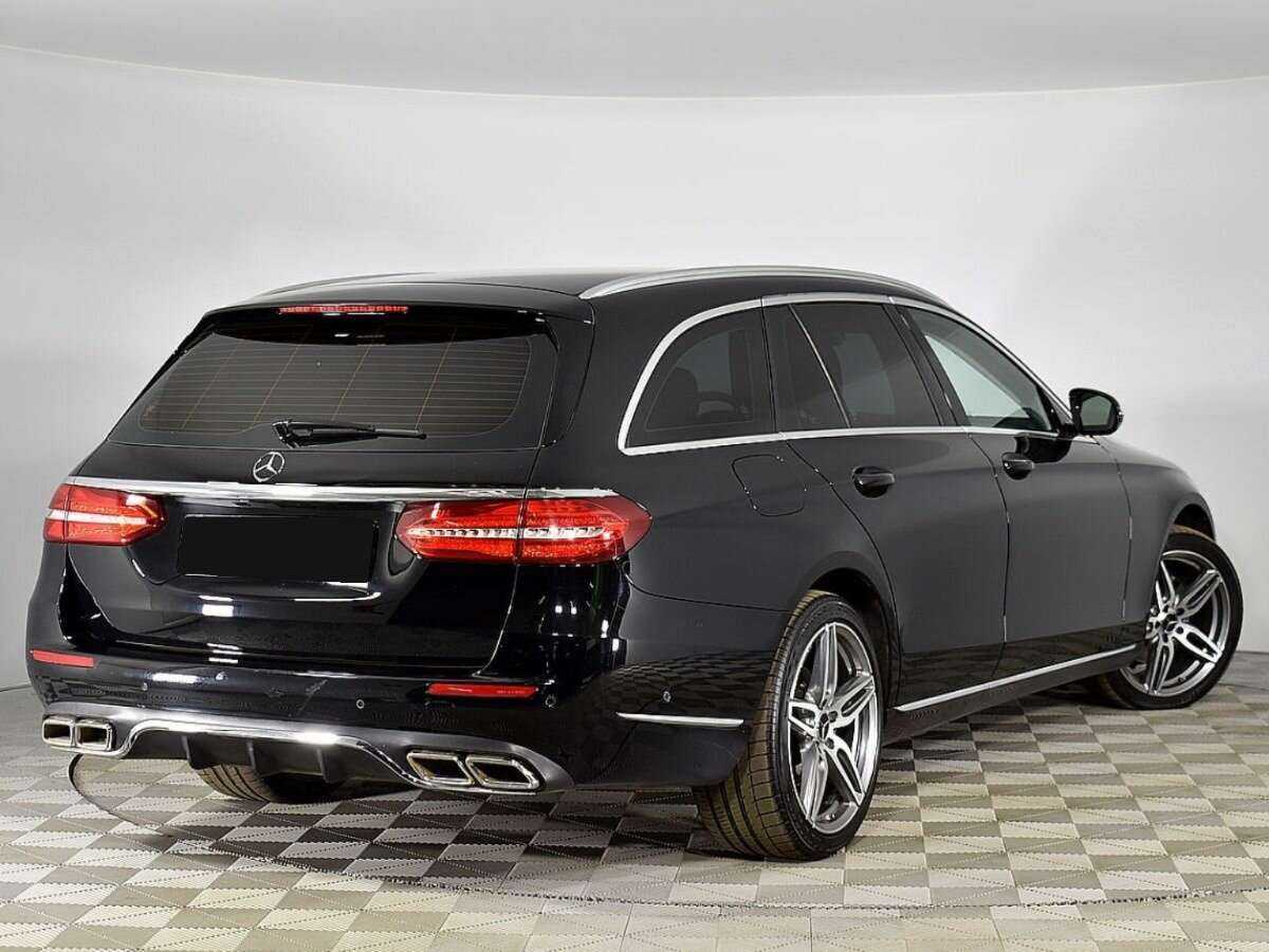 Mercedes-Benz E-Класс с пробегом — 2018 год. Фото: #1