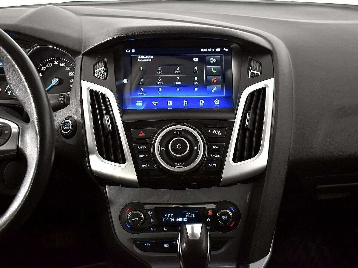 Ford Focus с пробегом — 2011 год. Фото: #9