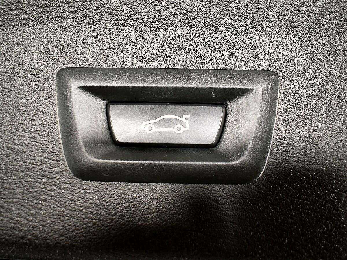 BMW X1 с пробегом — 2020 год. Фото: #18