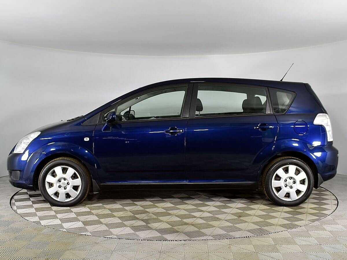 Toyota Corolla Verso с пробегом — 2008 год. Фото: #5