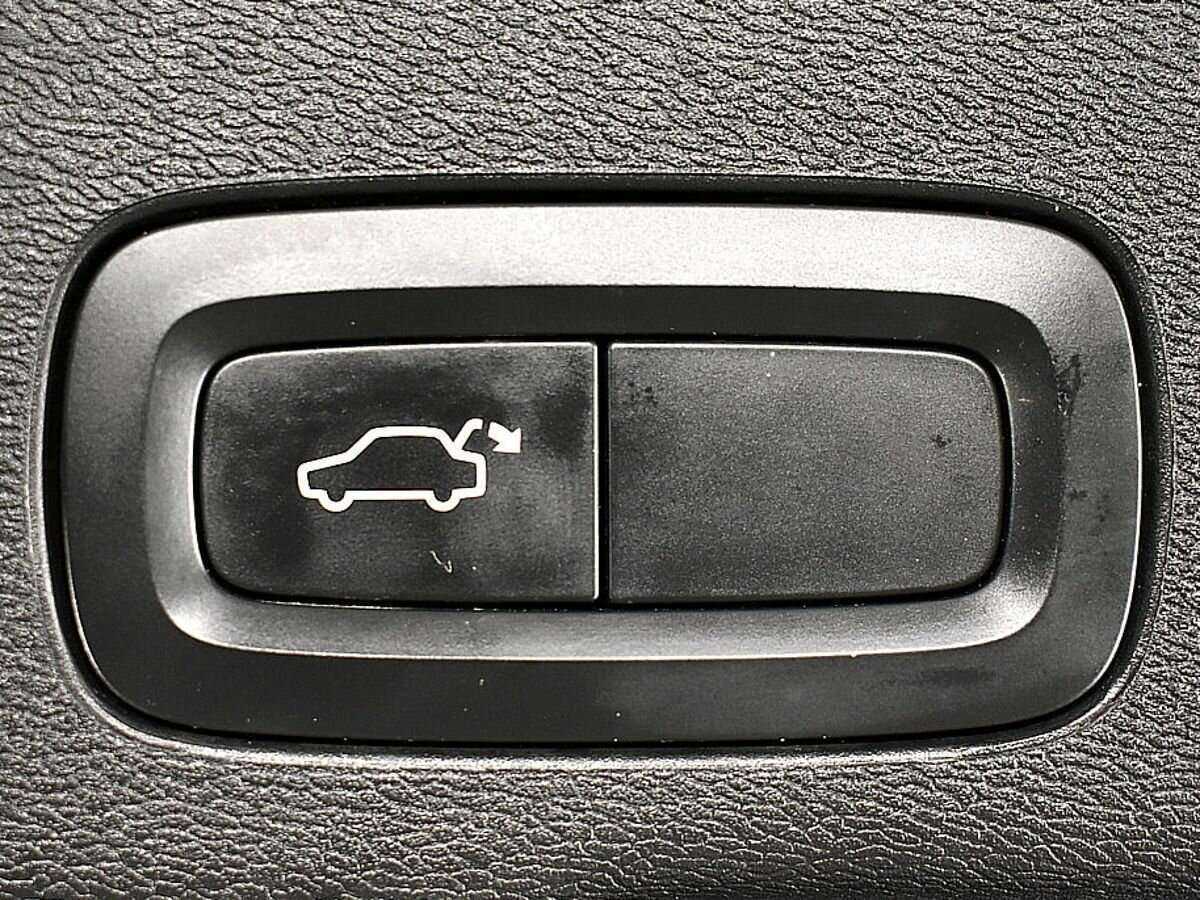 Volvo XC60 с пробегом — 2018 год. Фото: #20