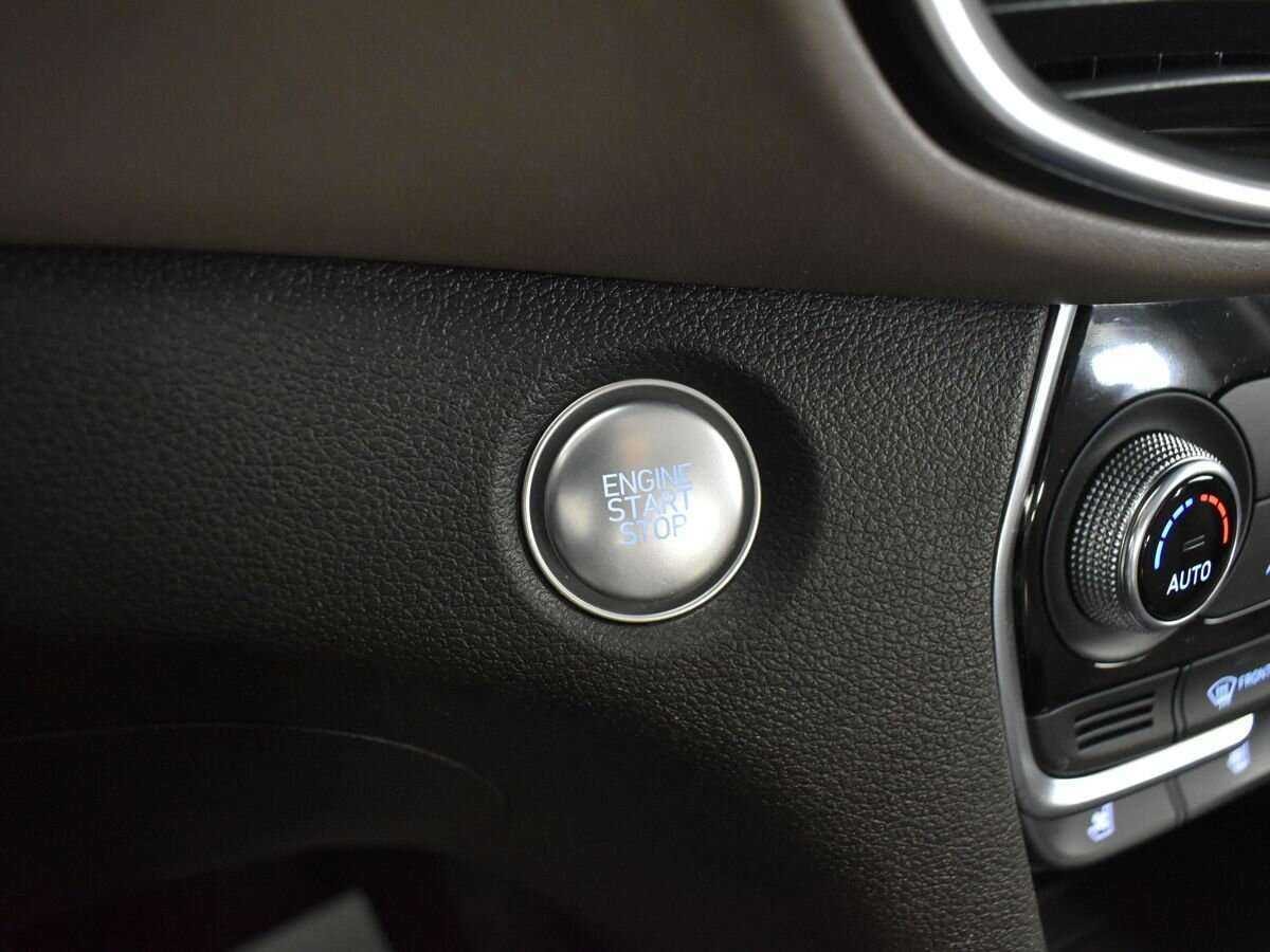 Hyundai Santa Fe с пробегом — 2020 год. Фото: #11