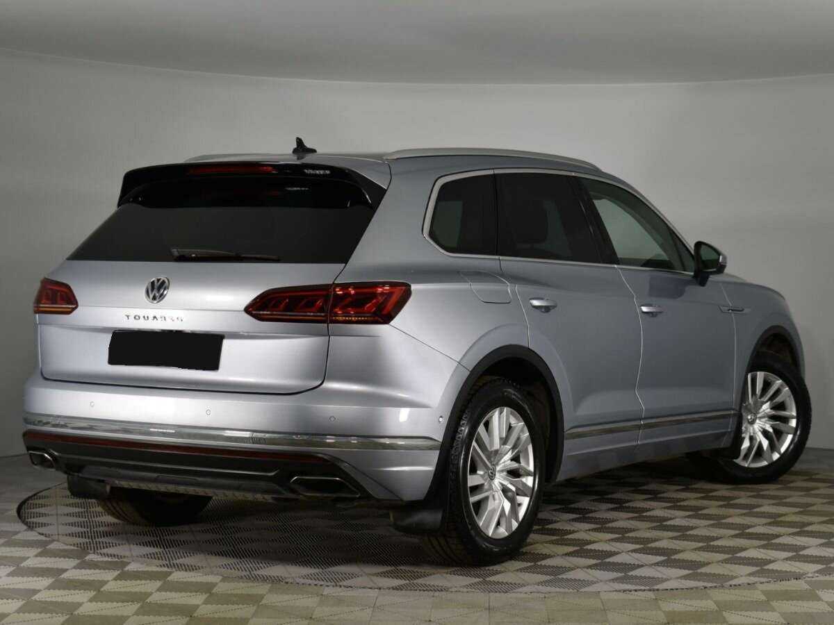 Volkswagen Touareg с пробегом — 2019 год. Фото: #1