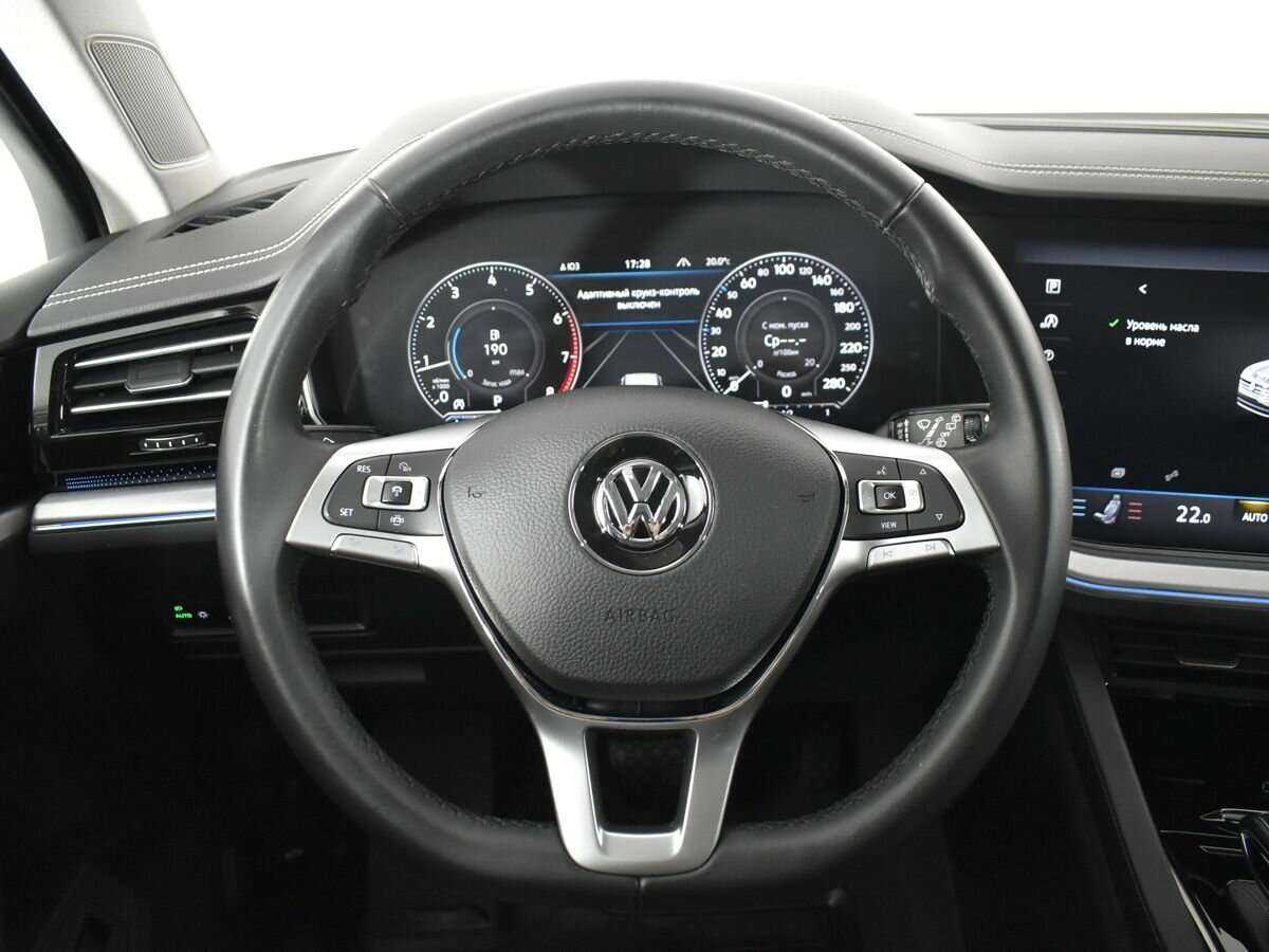 Volkswagen Touareg с пробегом — 2019 год. Фото: #10