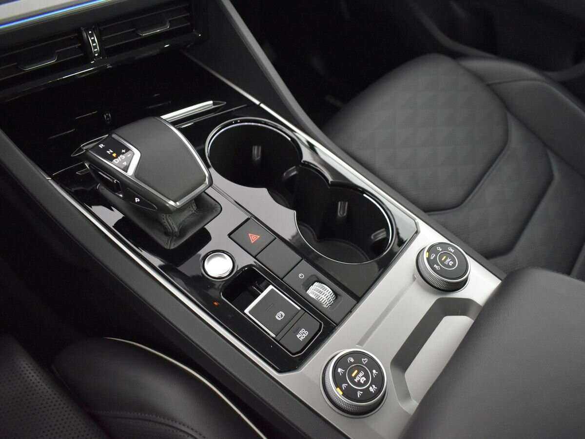 Volkswagen Touareg с пробегом — 2019 год. Фото: #15