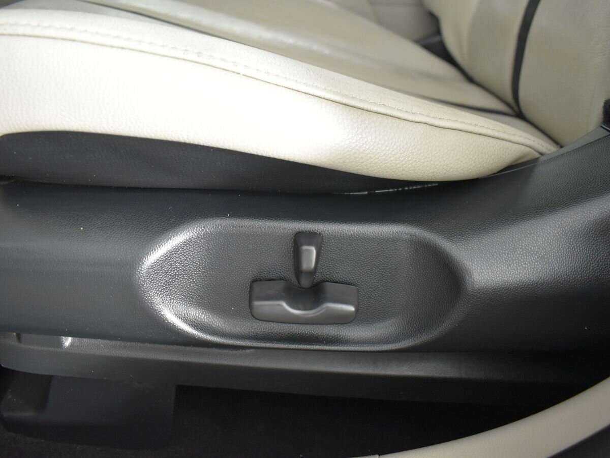 Mazda CX-7 с пробегом — 2008 год. Фото: #14