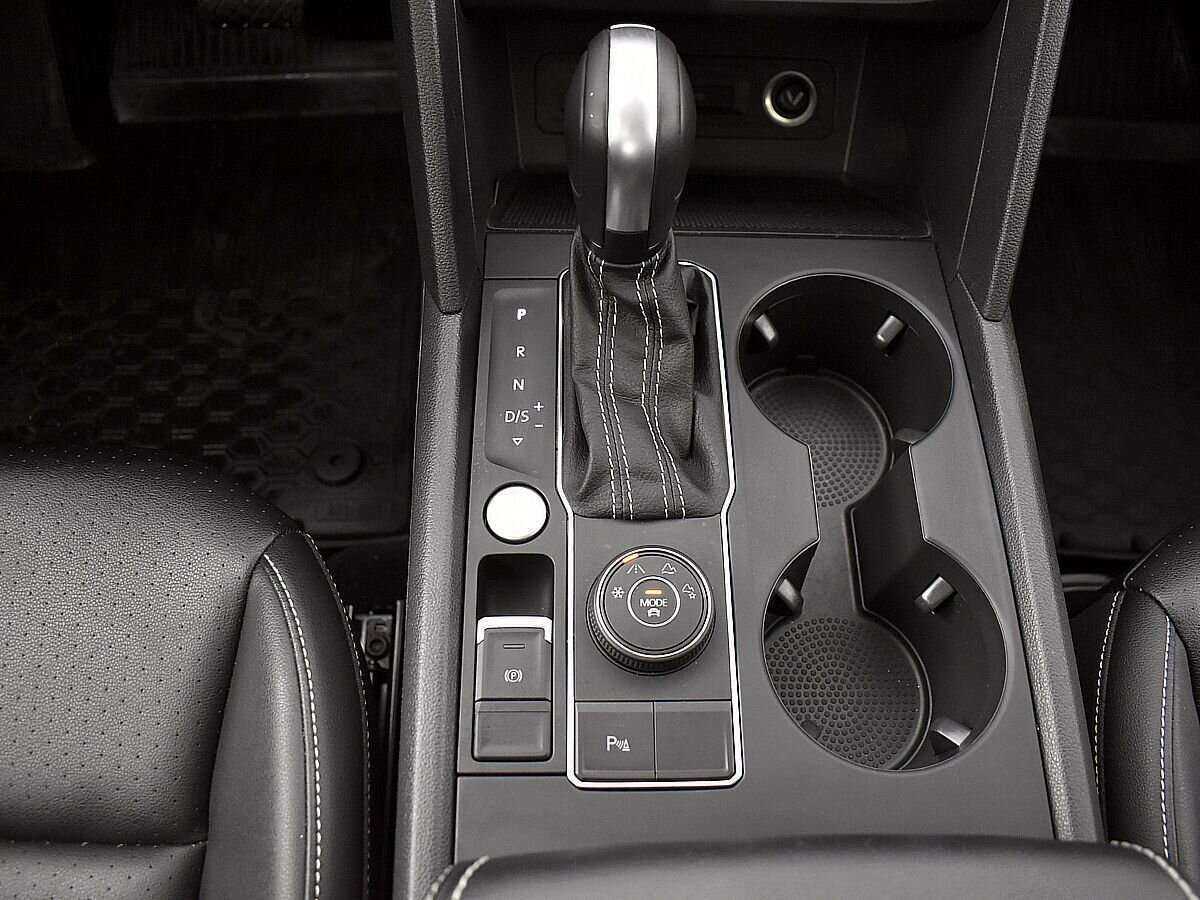 Volkswagen Teramont с пробегом — 2021 год. Фото: #16