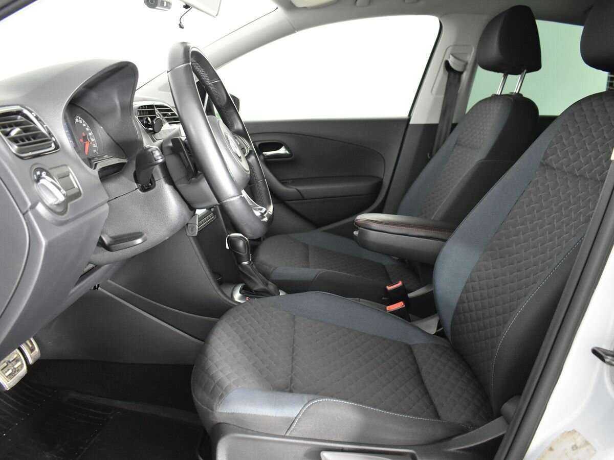 Volkswagen Polo с пробегом — 2019 год. Фото: #7