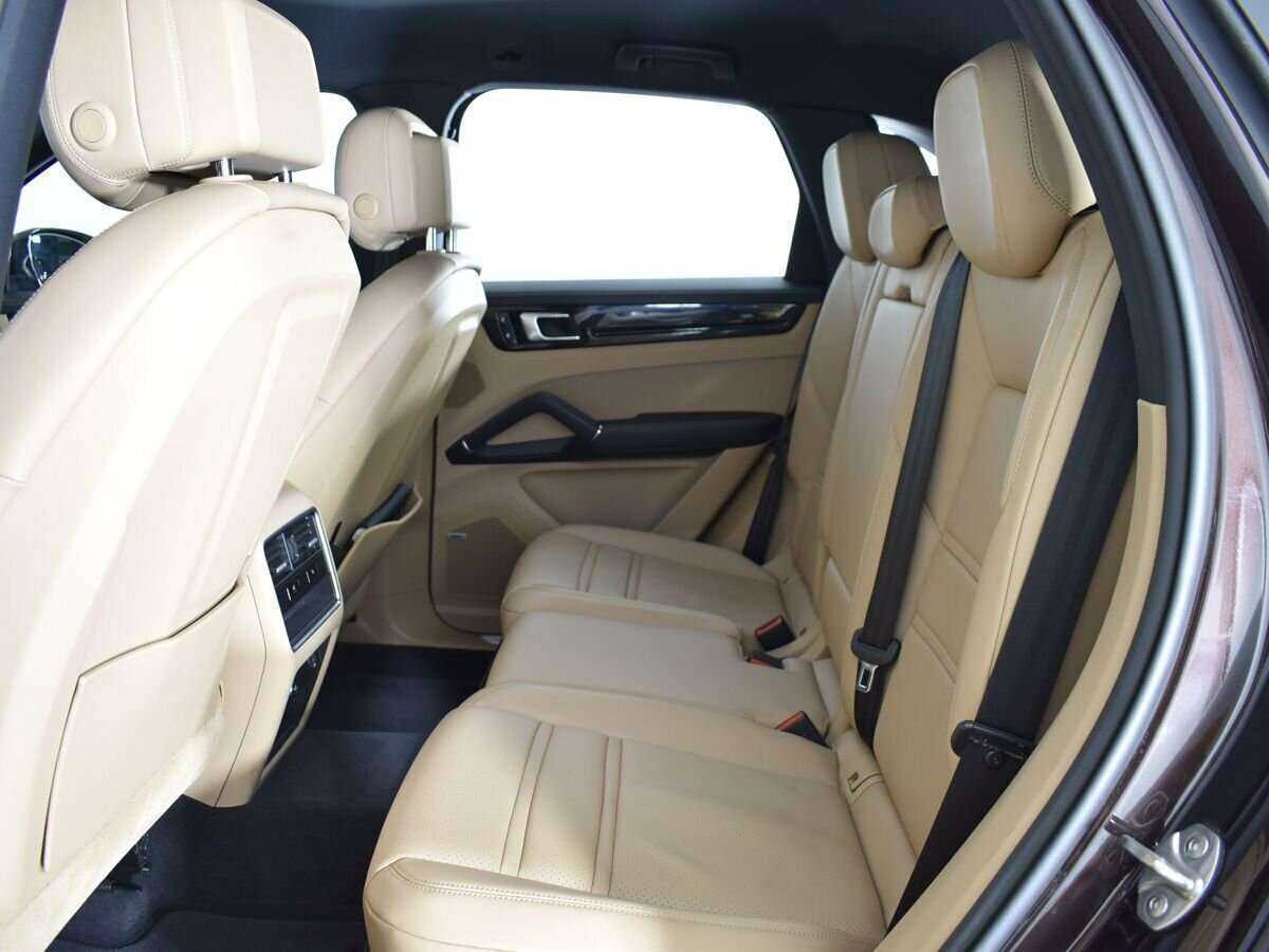 Porsche Cayenne с пробегом — 2018 год. Фото: #15