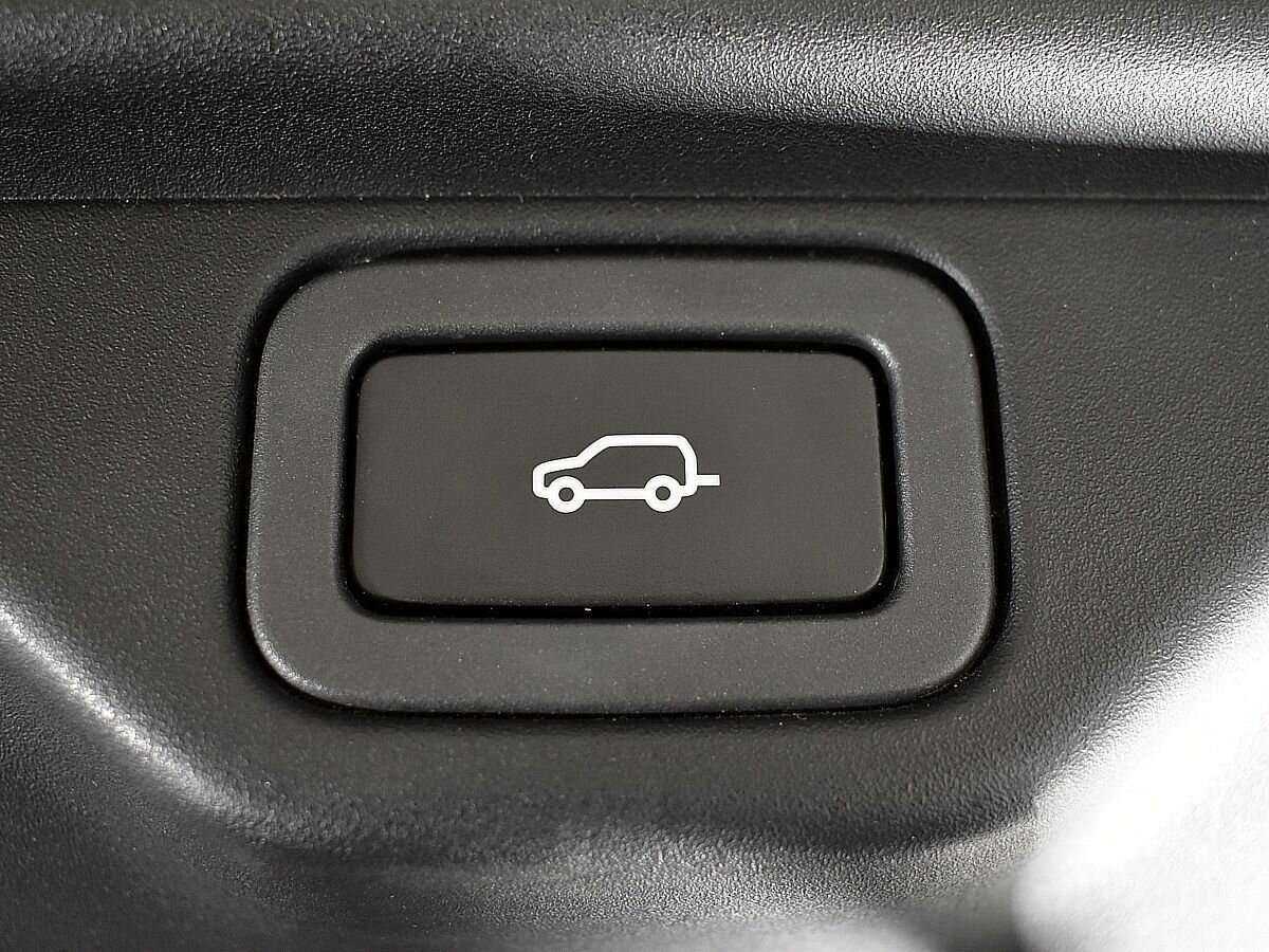 Land Rover Range Rover с пробегом — 2013 год. Фото: #23