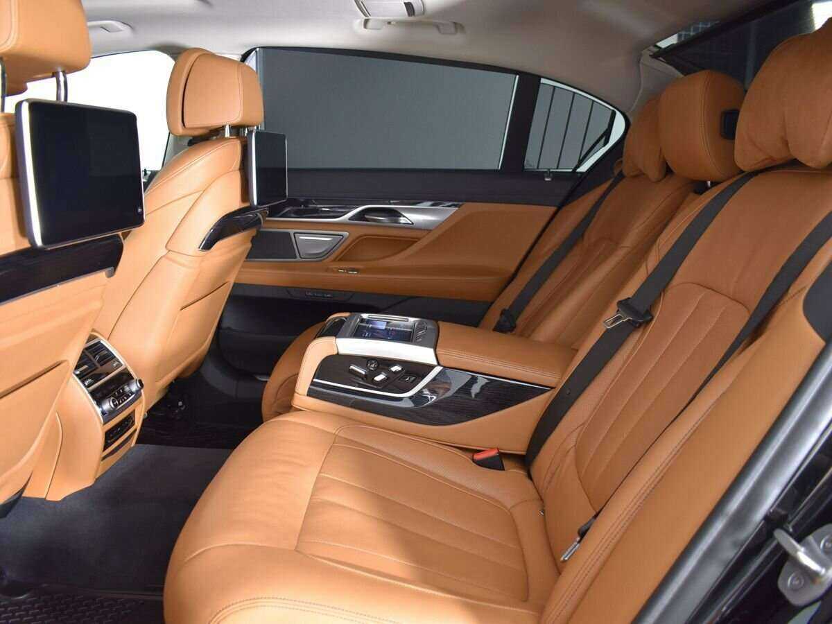 BMW 7 серии с пробегом — 2020 год. Фото: #14