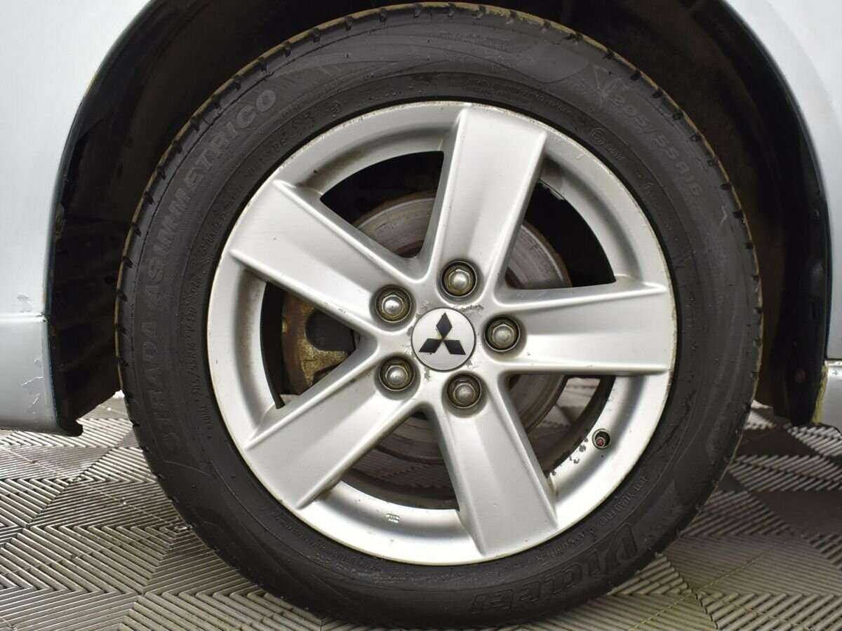 Mitsubishi Lancer с пробегом — 2008 год. Фото: #6