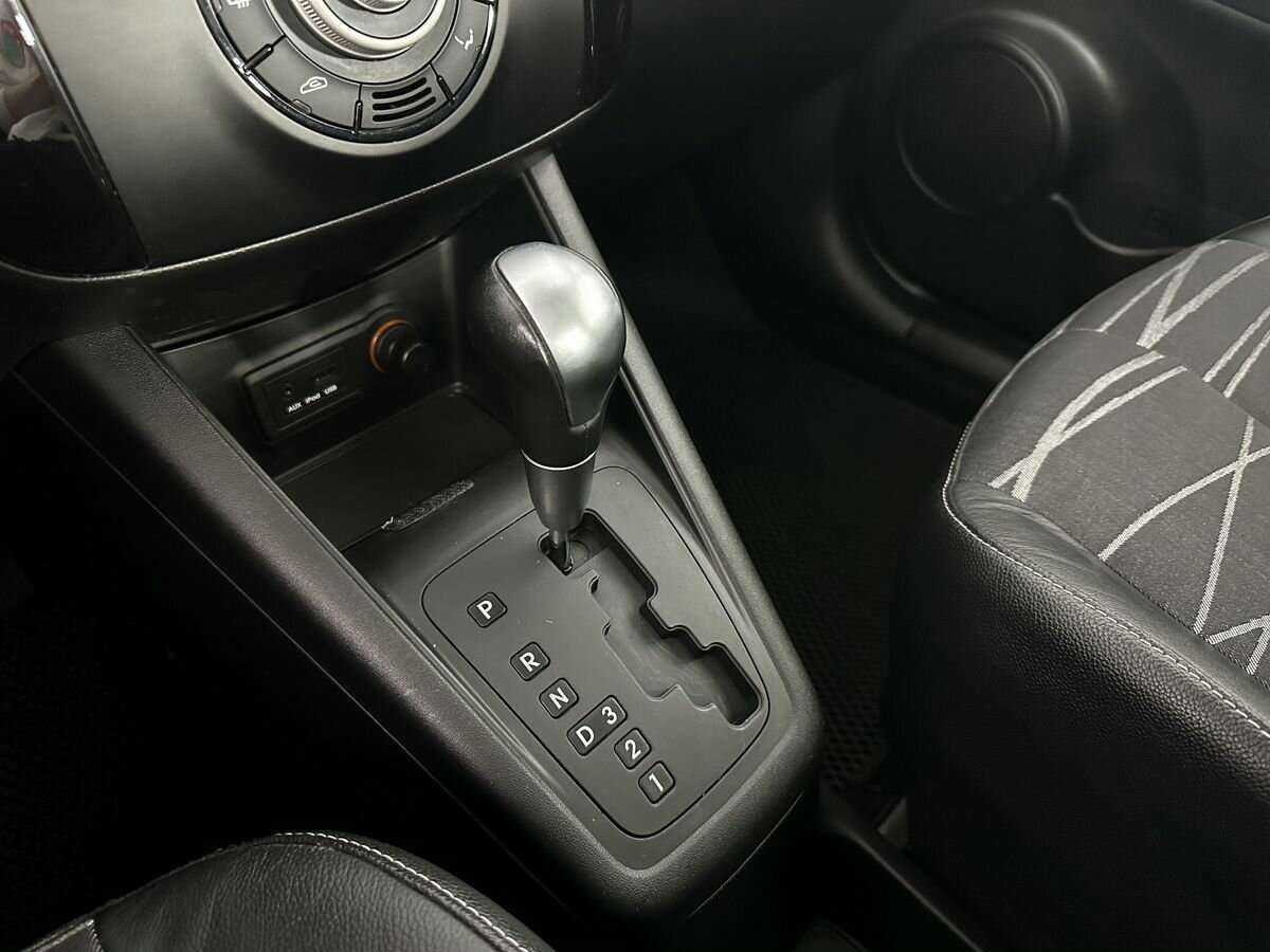 Kia Venga с пробегом — 2013 год. Фото: #12