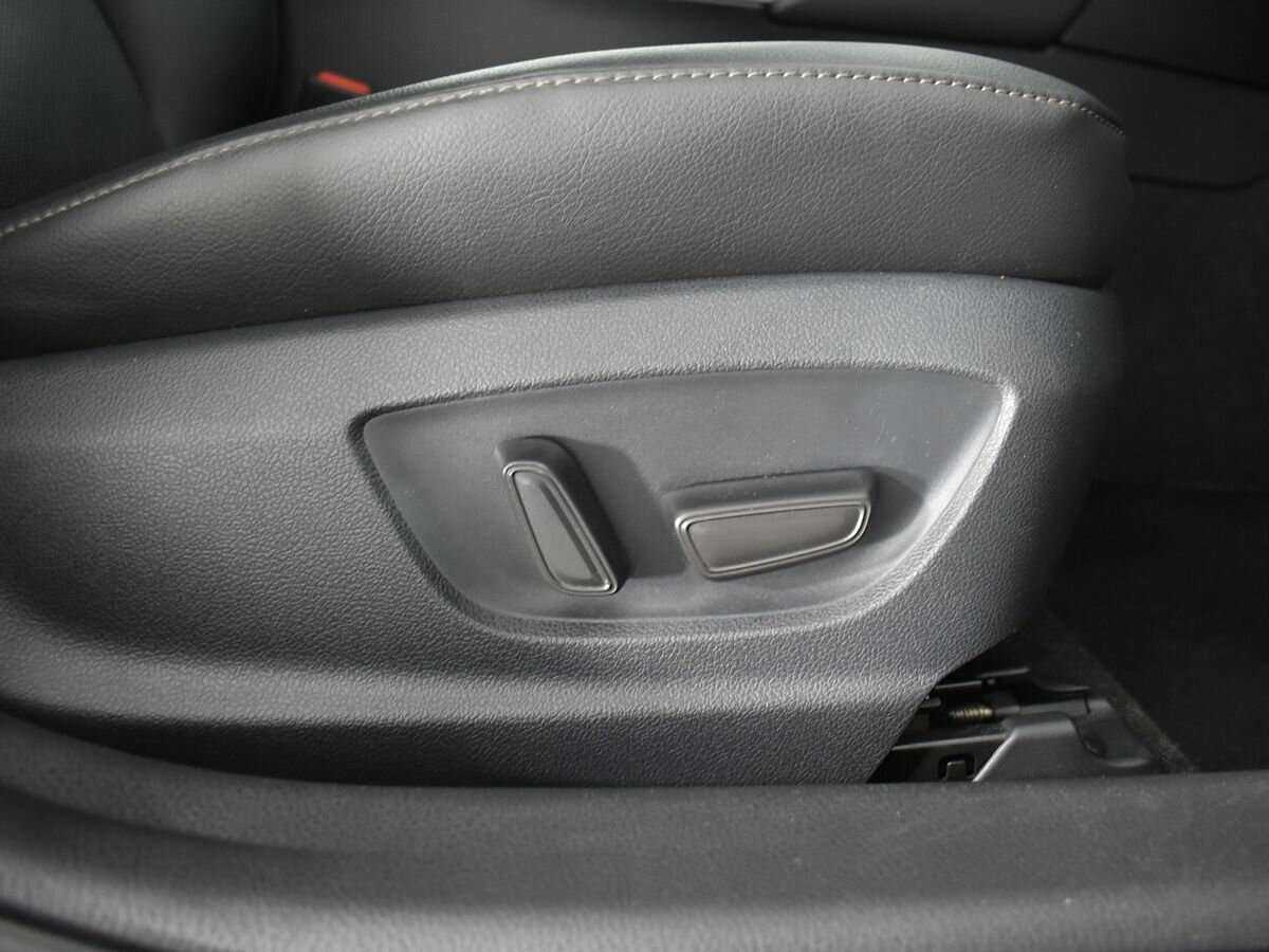 Toyota Camry с пробегом — 2021 год. Фото: #9