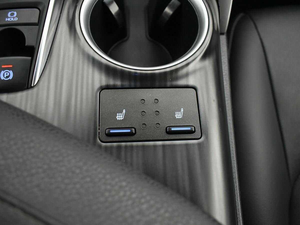 Toyota Camry с пробегом — 2021 год. Фото: #18