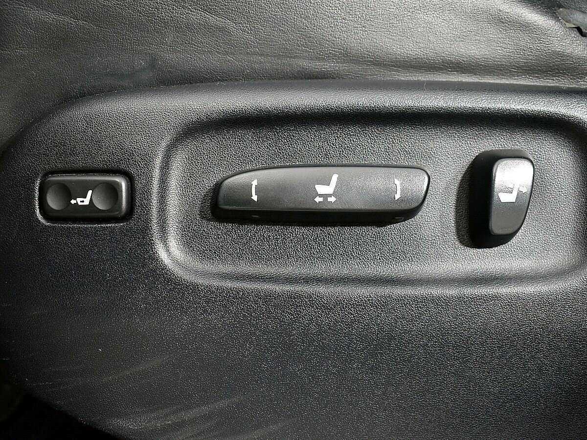 Lexus LX с пробегом — 2016 год. Фото: #7